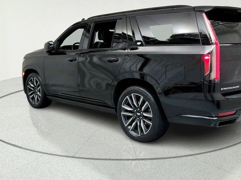 Used 2023 Cadillac Escalade Sport Platinum w/ Heavy-Duty Trailer Package AWD/4WD image 3