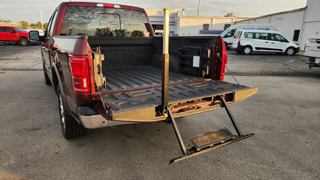 Used 2015 Ford F150 King Ranch w/ Equipment Group 601A Luxury AWD/4WD image 7