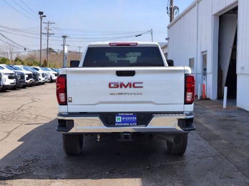 Used 2024 GMC Sierra 2500 Pro w/ 1SA Pro Safety Plus Package AWD/4WD image 4