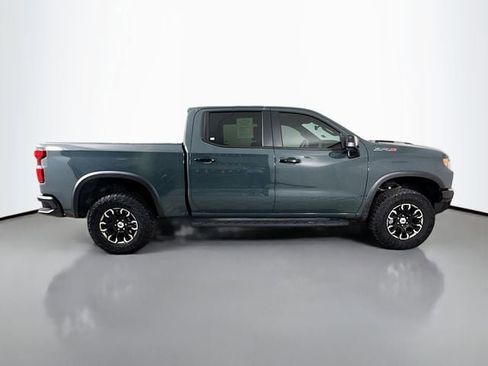 Used 2025 Chevrolet Silverado 1500 ZR2 w/ Technology Package image 10