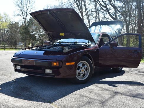 Used 1987 Porsche 944 S image 14
