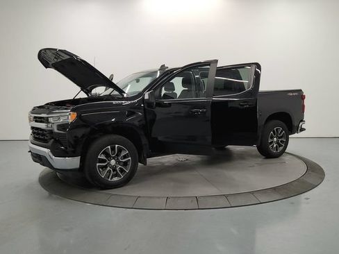 Used 2024 Chevrolet Silverado 1500 LT AWD/4WD image 13