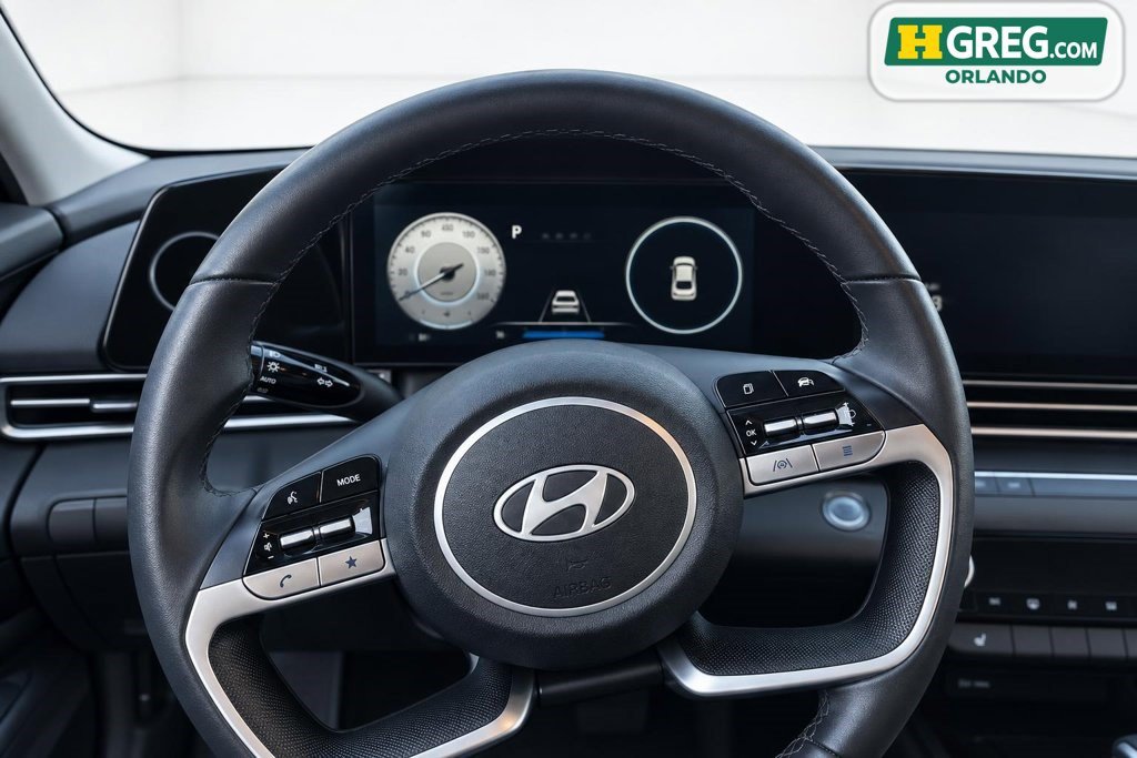 Used 2024 Hyundai Elantra SEL w/ Convenience Package FWD image 10