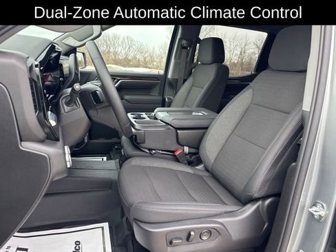 New 2026 GMC Sierra 1500 SLE image 19