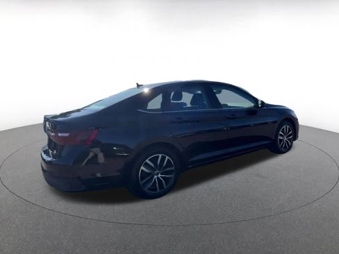 Used 2025 Volkswagen Jetta SE image 14