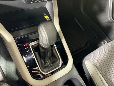 Certified 2025 Subaru Forester Premium AWD/4WD image 18