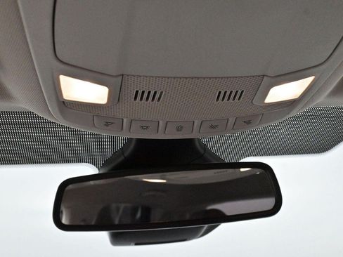 Used 2022 Ford Edge Titanium AWD/4WD image 31
