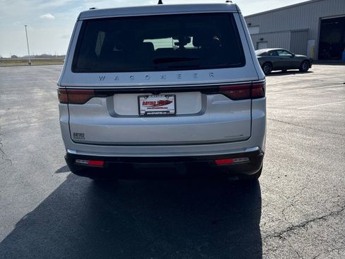 Used 2024 Jeep Wagoneer Series II image 4