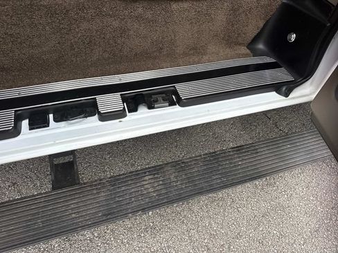 Used 2023 Chevrolet Express 2500 RWD image 19