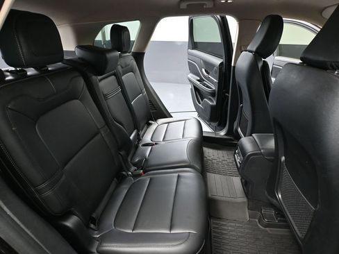 Used 2024 Lincoln Corsair AWD image 41