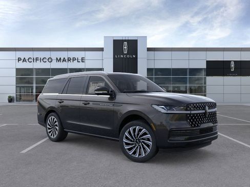 New 2025 Lincoln Navigator Black Label image 7