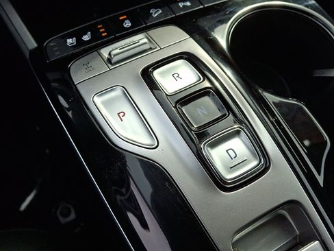 Used 2024 Hyundai Tucson Limited image 16