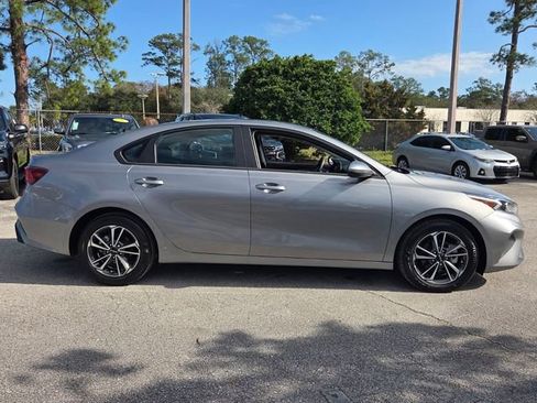 Used 2024 Kia Forte LXS image 8