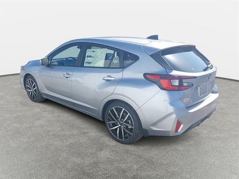 Used 2025 Subaru Impreza 2.0i Sport image 7