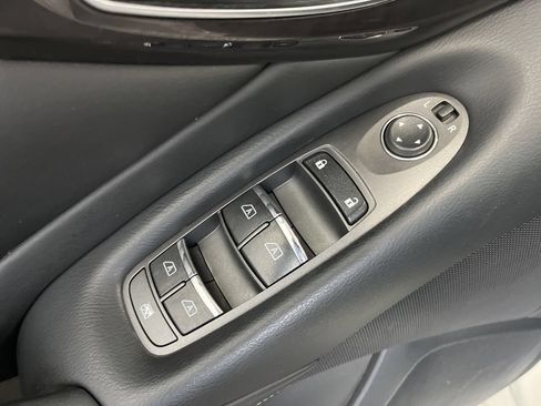 Used 2018 INFINITI Q50 Luxe w/ Cargo Package (L95) AWD/4WD image 5