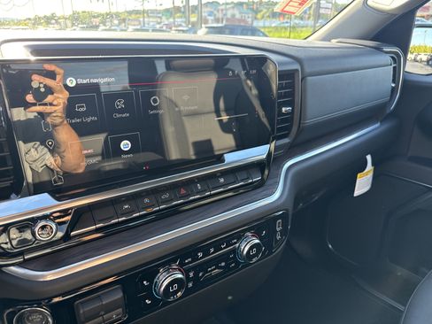 New 2026 GMC Sierra 1500 SLT image 22