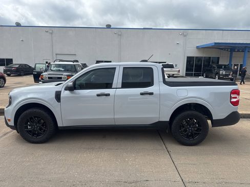 Used 2025 Ford Maverick XL image 4