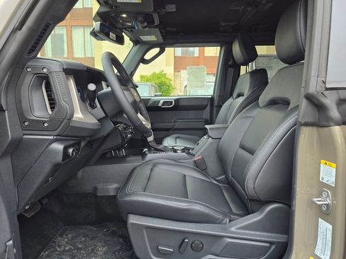 New 2026 Ford Bronco Outer Banks AWD/4WD image 18