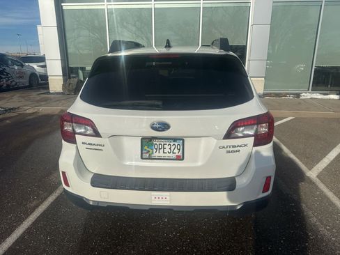 Used 2016 Subaru Outback 3.6R Limited image 3