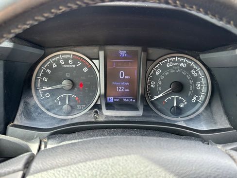 Used 2021 Toyota Tacoma TRD Off-Road AWD/4WD image 24