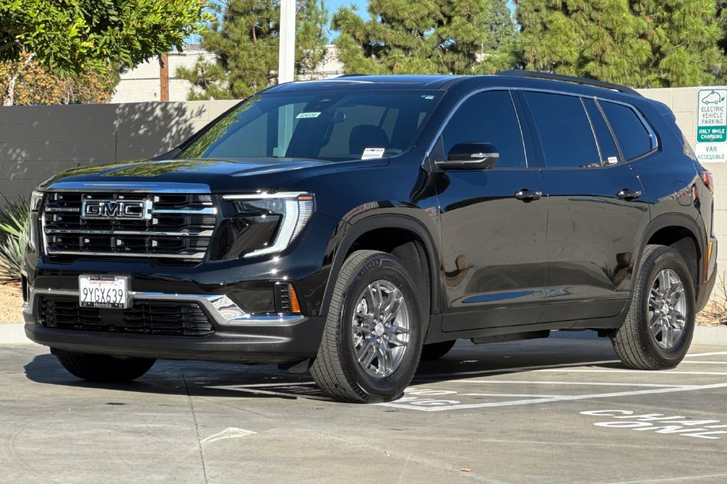 Used 2025 GMC Acadia Elevation FWD image 12