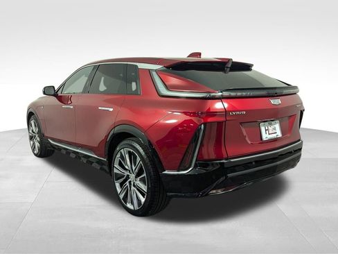 Used 2024 Cadillac Lyriq Luxury w/ LPO, Floor Liner Package image 20