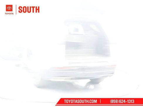 Used 2024 Chevrolet Traverse RS image 49