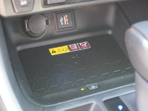 Used 2024 Toyota RAV4 XSE w/ Weather Package AWD/4WD image 31