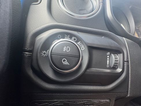 New 2025 Jeep Gladiator Sport image 4