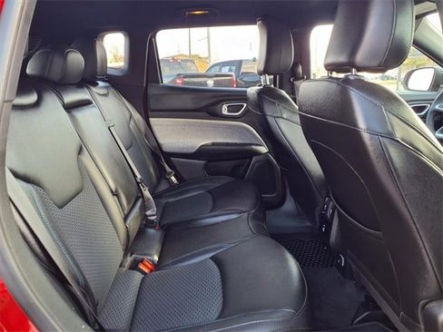 Certified 2024 Jeep Compass Latitude w/ Convenience Group image 17