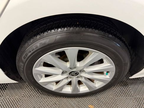 Used 2020 Toyota Camry LE FWD image 34