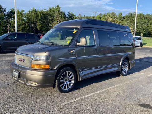 Used 2021 GMC Savana 2500 w/ Enhanced Convenience Package RWD image 3
