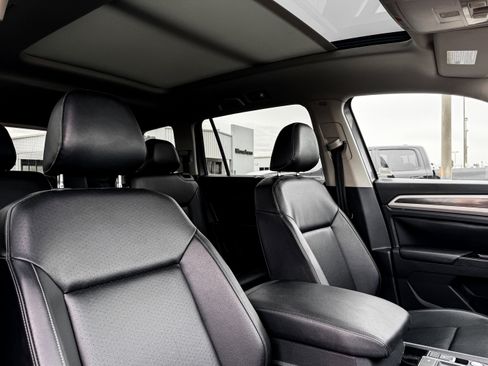 Used 2019 Volkswagen Atlas SEL R-Line image 10