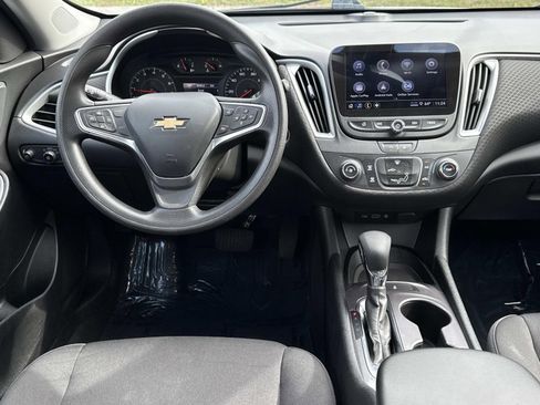 Used 2022 Chevrolet Malibu LS image 8
