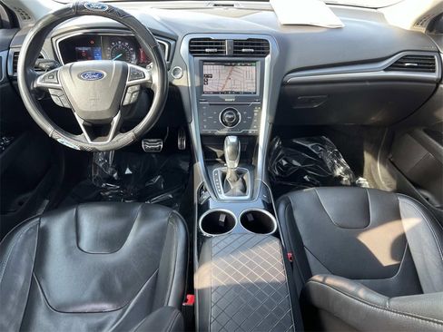 Used 2014 Ford Fusion Titanium image 3