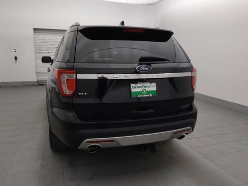 Used 2017 Ford Explorer XLT w/ Equipment Group 202A FWD image 6