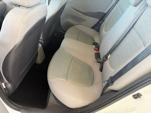 Used 2017 Hyundai Accent SE FWD image 12