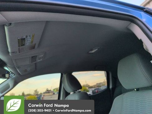 Used 2018 Toyota Tacoma SR5 AWD/4WD image 22