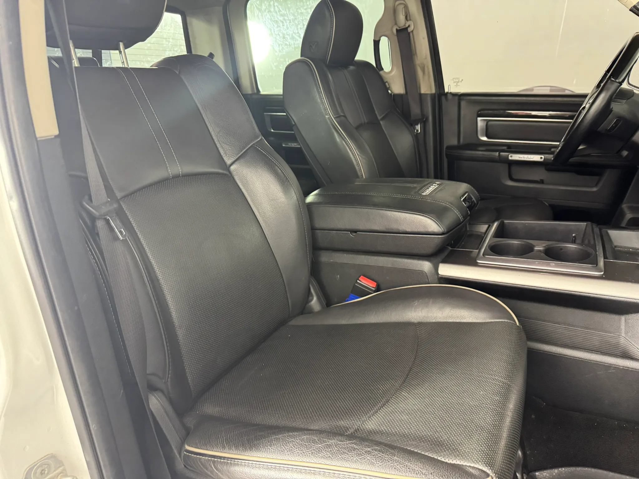 Used 2015 RAM 1500 Limited AWD/4WD image 33