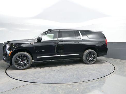 New 2026 GMC Yukon XL Elevation w/ LPO, Floor Liner Package AWD/4WD image 4