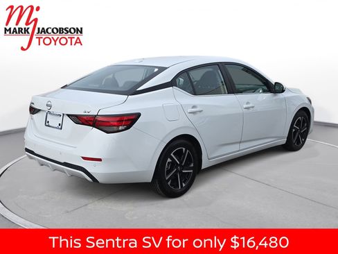 Used 2024 Nissan Sentra SV image 9