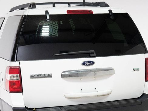 Used 2014 Ford Expedition XL RWD image 16