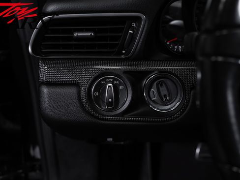 Used 2016 Porsche 911 Carrera Black Edition RWD image 35
