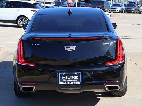 Used 2019 Cadillac XTS Luxury image 8