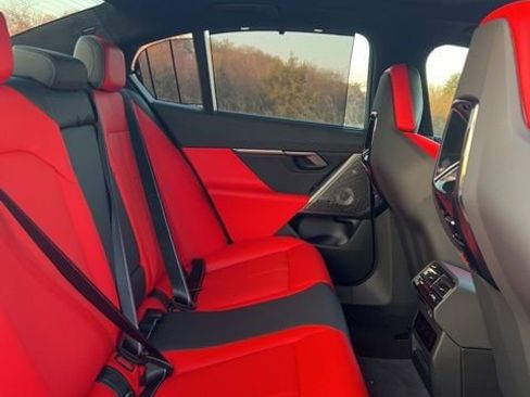 Used 2026 BMW M5 w/ Carbon Package image 22