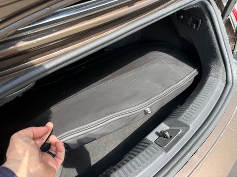 Used 2013 Volkswagen Beetle TDI FWD image 36