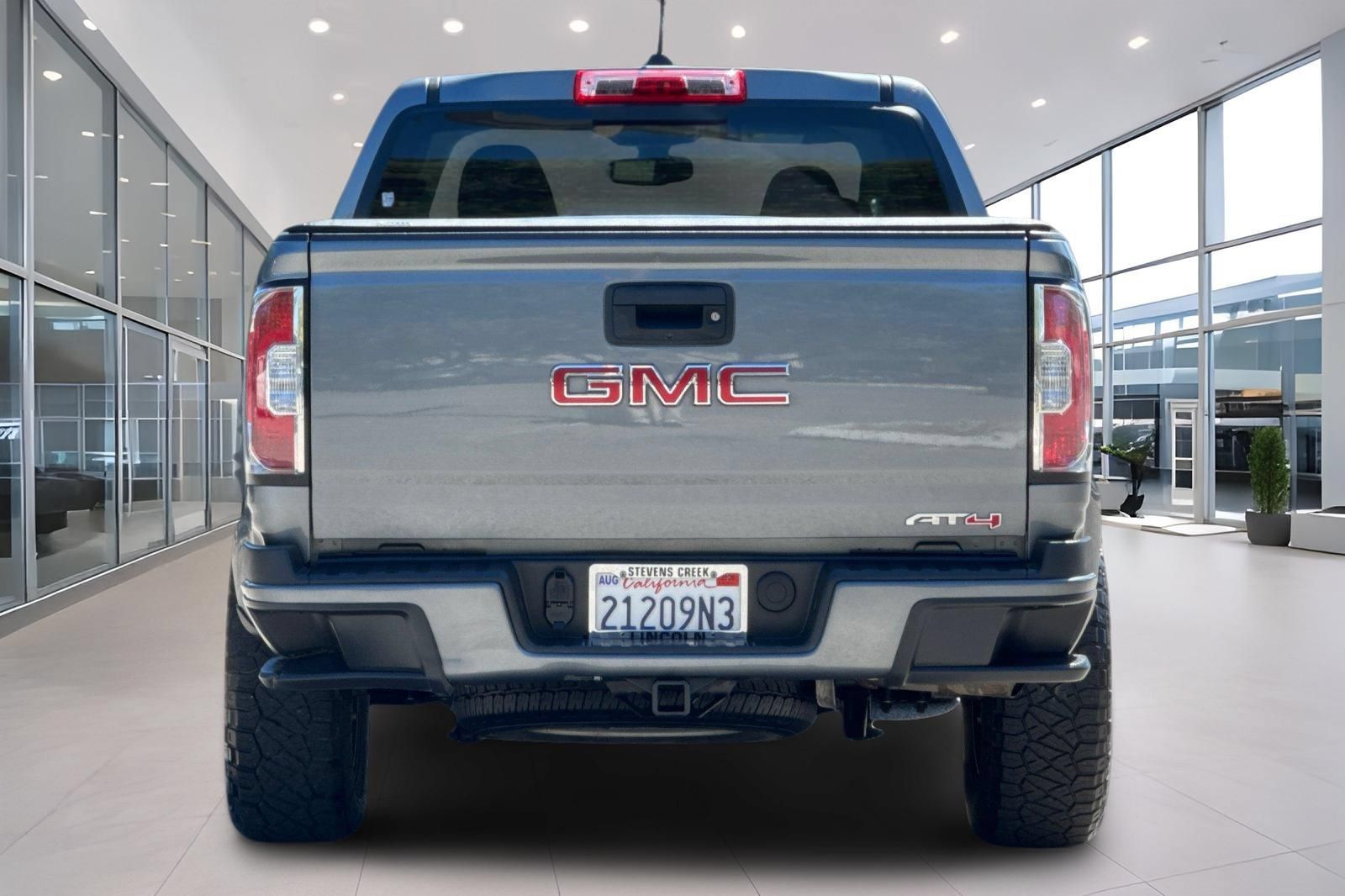 Used 2022 GMC Canyon AT4 w/ Trailering Package AWD/4WD image 5