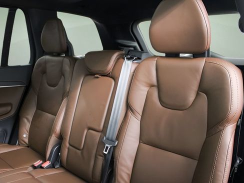 Certified 2024 Volvo XC90 B6 Ultimate w/ Protection Package Premier AWD/4WD image 25
