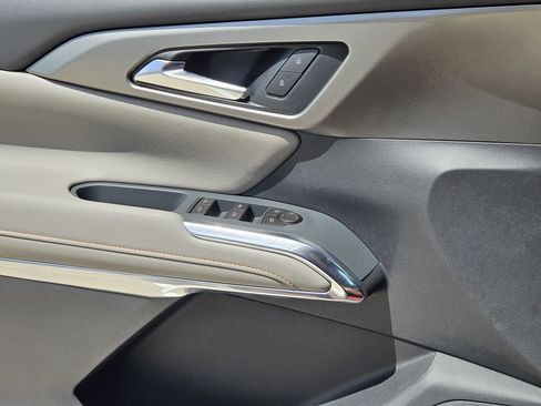 New 2027 Chevrolet Traverse LT w/ Midnight/Sport Edition FWD image 23