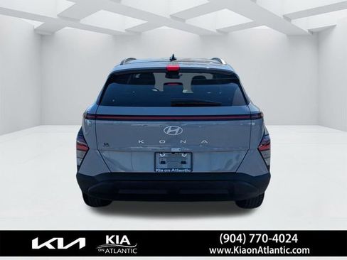Used 2025 Hyundai Kona SEL image 4